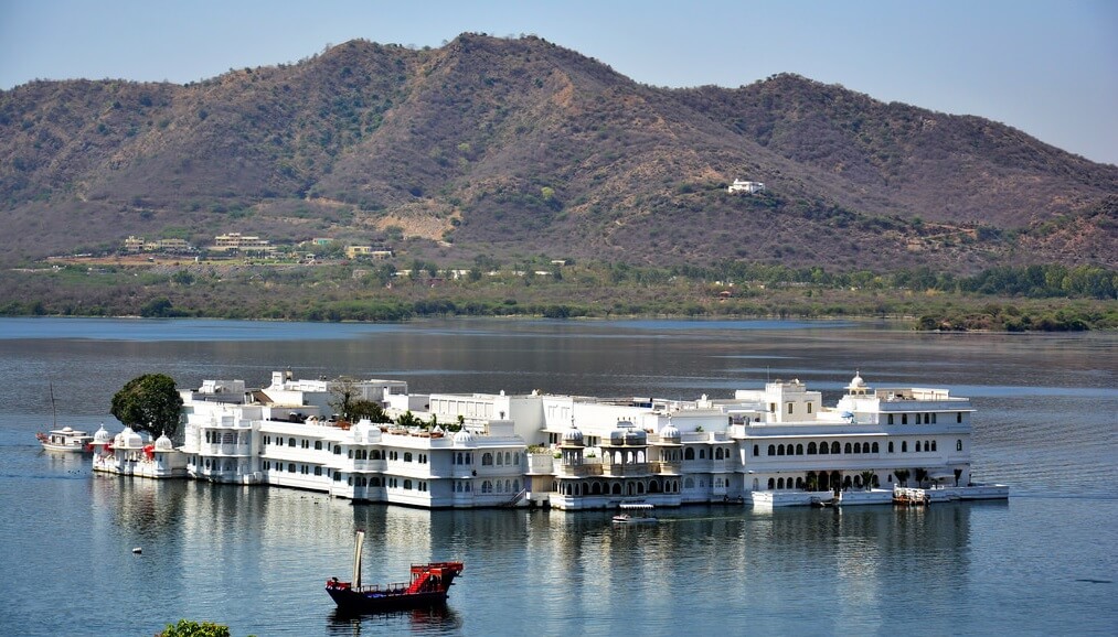 Taj Hotels Rajasthan - Enjoy your stay at Taj Lake Palace Udaipur